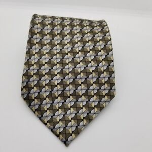 Geoffrey Beene metallic look tie 3.875 in wide 58 in long